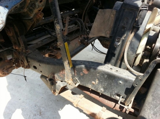 รถอีซูซุ 6 ล้อ บรรทุกน้ำมัน เปลื่ยนเครื่อง 110 แรงม้า. สนใจติดต่อ 081 - 6079515 รถอีซูซุ 6 ล้อ บรรทุกน้ำมัน เปลื่ยนเครื่อง 110 แรงม้า. สนใจติดต่อ 081 - 6079515