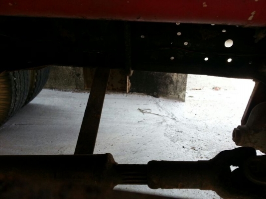 รถอีซูซุ 6 ล้อ บรรทุกน้ำมัน เปลื่ยนเครื่อง 110 แรงม้า. สนใจติดต่อ 081 - 6079515 รถอีซูซุ 6 ล้อ บรรทุกน้ำมัน เปลื่ยนเครื่อง 110 แรงม้า. สนใจติดต่อ 081 - 6079515