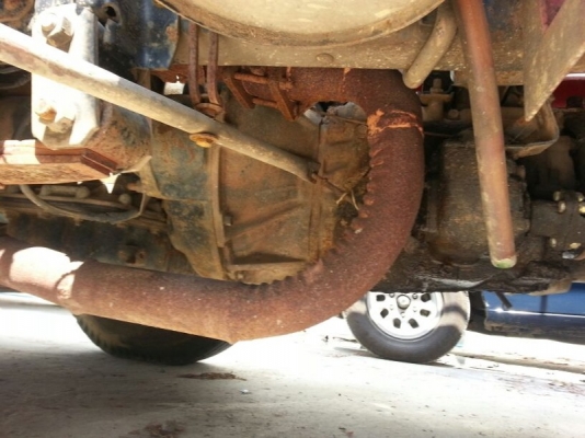 รถอีซูซุ 6 ล้อ บรรทุกน้ำมัน เปลื่ยนเครื่อง 110 แรงม้า. สนใจติดต่อ 081 - 6079515 รถอีซูซุ 6 ล้อ บรรทุกน้ำมัน เปลื่ยนเครื่อง 110 แรงม้า. สนใจติดต่อ 081 - 6079515