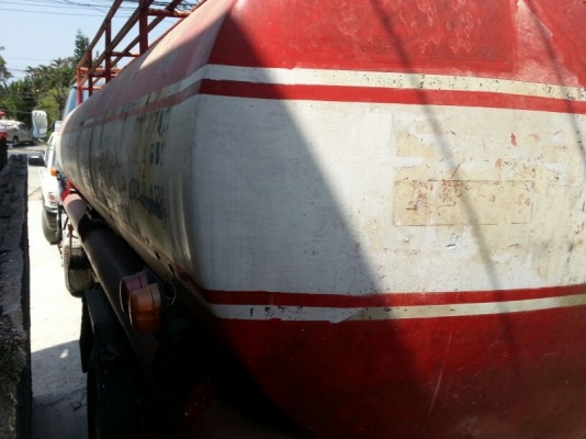 รถอีซูซุ 6 ล้อ บรรทุกน้ำมัน เปลื่ยนเครื่อง 110 แรงม้า. สนใจติดต่อ 081 - 6079515 รถอีซูซุ 6 ล้อ บรรทุกน้ำมัน เปลื่ยนเครื่อง 110 แรงม้า. สนใจติดต่อ 081 - 6079515