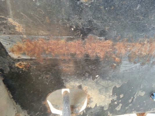 รถอีซูซุ 6 ล้อ บรรทุกน้ำมัน เปลื่ยนเครื่อง 110 แรงม้า. สนใจติดต่อ 081 - 6079515 รถอีซูซุ 6 ล้อ บรรทุกน้ำมัน เปลื่ยนเครื่อง 110 แรงม้า. สนใจติดต่อ 081 - 6079515