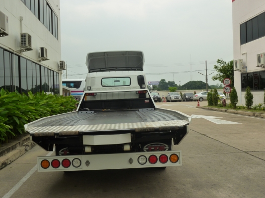 ขายรถบรรทุกหกล้อขนาดกลางFuso