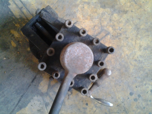 ขาย ที่จับใบมีดเครท่องกลึงตัวใหญ่ 1,500 บาท