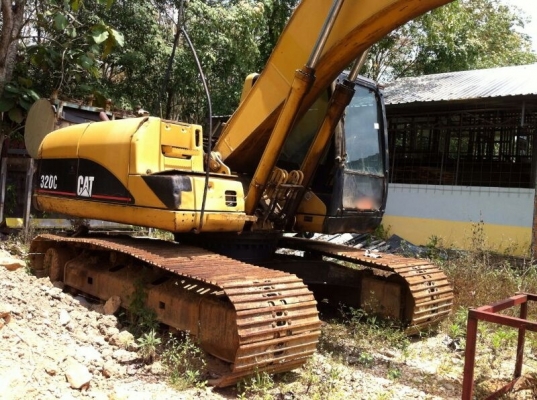 รถแบคโฮ CAT  320C    ( รถทำงาน 9,xxx ซม. )  สนใจติดต่อ 081 - 6079515