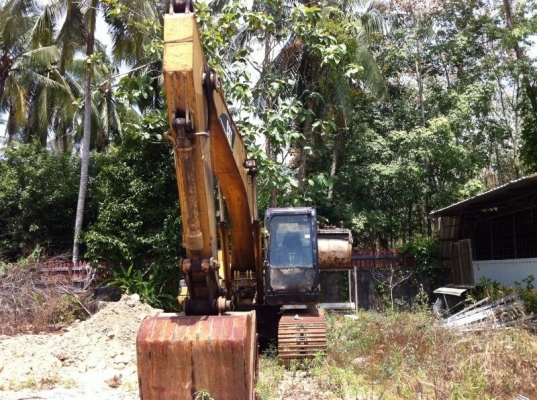 รถแบคโฮ CAT  320C    ( รถทำงาน 9,xxx ซม. )  สนใจติดต่อ 081 - 6079515