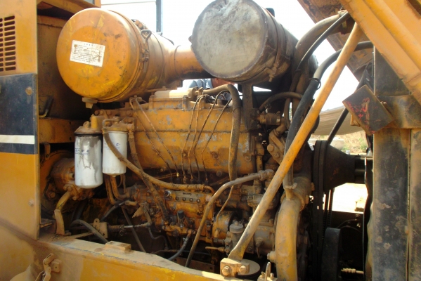 ขายด่วนรถตักล้อยางKOMATSUWA380-1เก่านอกนําเขัา