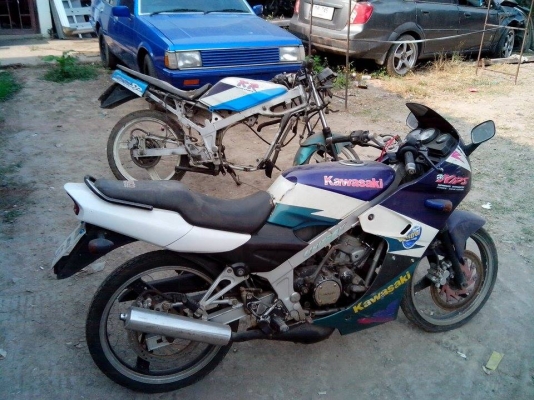 ขายkr150สองคันครับราคา17500ต่อลองได้รถมีทะเบียนทั้งสองคัน