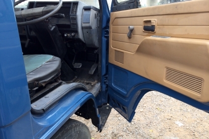 ขายISUZU NPR59PU5M ปี38 เครื่อง 4BD1 115แรงยาว5เมตร พื้นเรียบ เป็นเหล็กครับ รถห้างแท้ พร้อมใช้