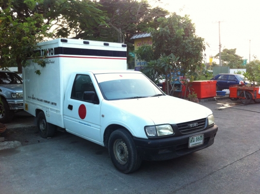 ขาย ISUZU  หัวเดียว ตู้เเห้ง ปี99 เครื่องเดิม 2500 เครื่องดี คัสซีสวย ภายในเรียบร้อย แอร์เย็น เอกสารครบ ** 129.000 **