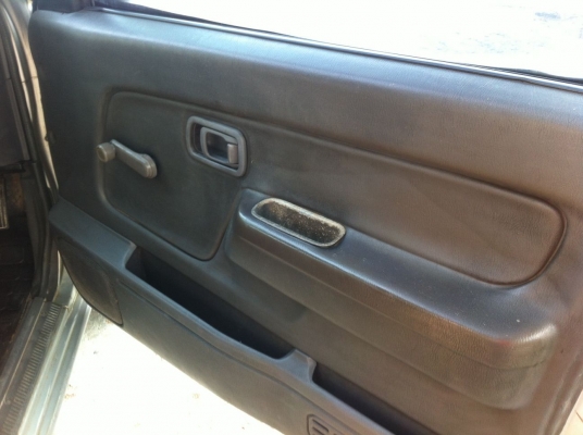 ขาย NISSAN FRONTIER ปี99 หัวเดียว เครื่องดี คัสซีสวย หัวบางเดิม ประตูเดิม ต้องเก็บงานกระบะบ้าง เอกสารครบ **118.000**