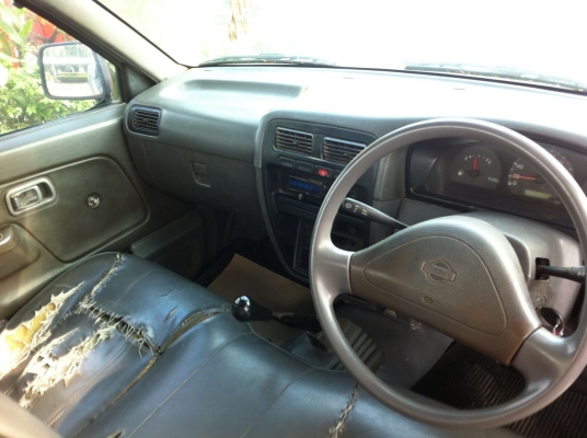 ขาย NISSAN FRONTIER ปี99 หัวเดียว เครื่องดี คัสซีสวย หัวบางเดิม ประตูเดิม ต้องเก็บงานกระบะบ้าง เอกสารครบ **118.000**