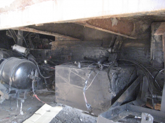 ดั้มท์  เครื่อง oz 195 แรง  2 เพลา 800000 บาท