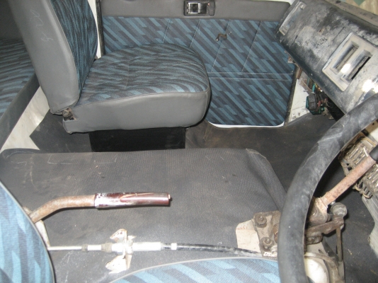 ดั้มท์  เครื่อง oz 195 แรง  2 เพลา 800000 บาท