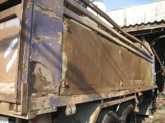 ดั้มท์  เครื่อง oz 195 แรง  2 เพลา 800000 บาท