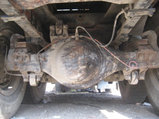 ดั้มท์  เครื่อง oz 195 แรง  2 เพลา 800000 บาท