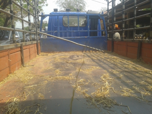 ท่านใดว่างมาก่อนเลยครับ(ไม่ผิดหวังแน่นอน)เครื่องดี แน่นๆ(ไม่มีไอ)แซสซีสวยๆ สวยมากๆ สวยตลอดเส้น กระจกไฟฟ้า พวงมาลัยพาวเวอร์ แอร์  รถสวยจัดพร้อมโอน ทันทีพร้อมใช้งานทันทีไม่ต้องทำอ