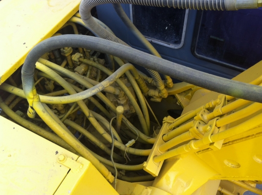 Komatsu PC120-3 สภาพดี 6,000 กว่าชั่วโมง Komatsu PC120-3 สภาพดี 6,000 กว่าชั่วโมง