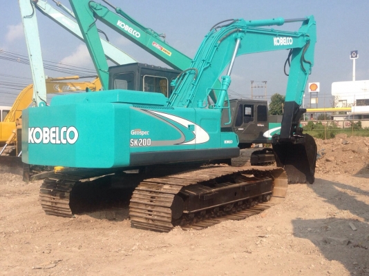 ขายรถแมคโคร KATO V2 สภาพพร้อมใช้ สนใจติดต่อ บอย 085-156-2314