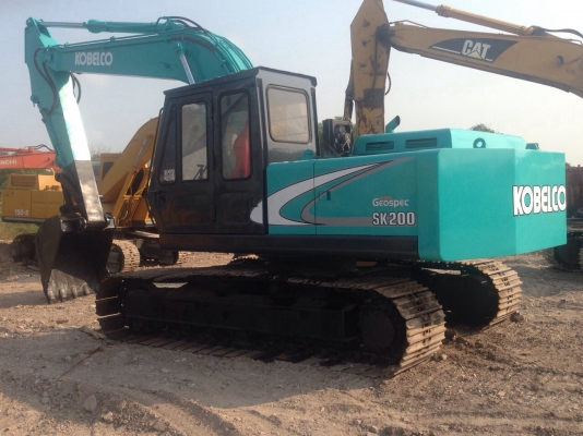 ขายรถแมคโคร KATO V2 สภาพพร้อมใช้ สนใจติดต่อ บอย 085-156-2314