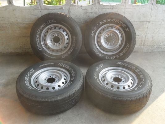 ล้อกะทะ 16นิ้ว 6รู พร้อมยาง265/70R16ปี11 สวยๆ 4 ล้อ ราคา 4800 บาท