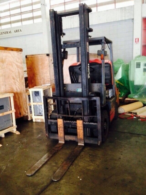 ฝากขาย รถยกราคาถูกๆ น้ำหนักยก 2.5 ตัน เสาสูง 4 เมตร เครื่องดีเซล เกียร์ออโต้