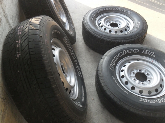 ล้อกะทะ 16นิ้ว 6รู พร้อมยาง265/70R16ปี11 สวยๆ 4 ล้อ ราคา 4800 บาท ล้อกะทะ 16นิ้ว 6รู พร้อมยาง265/70R16ปี11 สวยๆ 4 ล้อ ราคา 4800 บาท