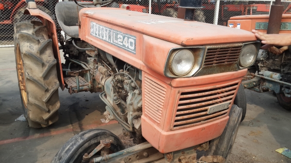 ขายรถไถเล็ก L2400 ราคาถูก