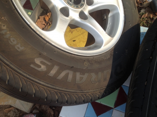 ขายแม็กพร้อมยาง 215/70/15 ขอบ 15 6 รู ใส่กระบะ