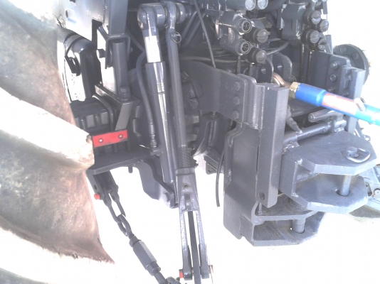 ขายรถไถฟอร์ด  FORD  NEWHOLLAND  8340  4WD