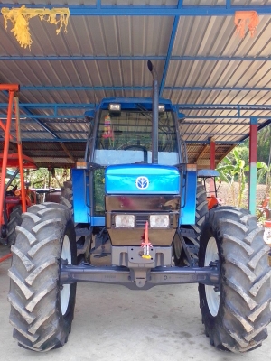 ขายรถไถฟอร์ด  FORD  NEWHOLLAND  8340  4WD