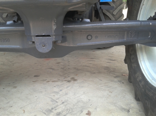 ขายรถไถฟอร์ด  FORD  NEWHOLLAND  8340  4WD