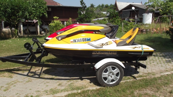 ขาย seadoo 3d ปี 04,05 ลำละ 135,000 บาท ขาย seadoo 3d ปี 04,05 ลำละ 135,000 บาท