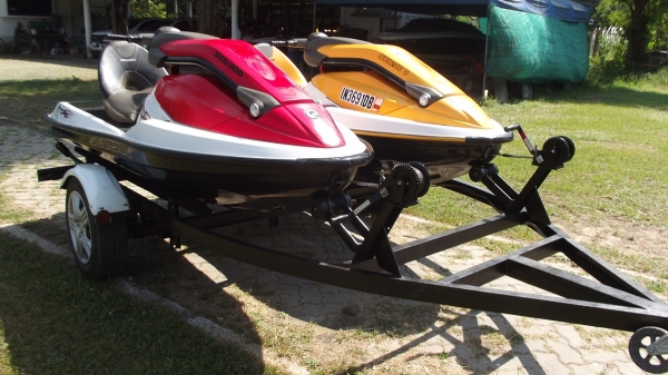 ขาย seadoo 3d ปี 04,05 ลำละ 135,000 บาท ขาย seadoo 3d ปี 04,05 ลำละ 135,000 บาท