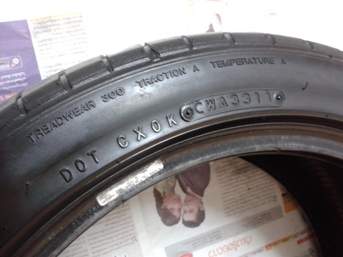 ยางยุ่นลายซิ่ง,215/45R17 NITTO NT555 สามเส้น2,700