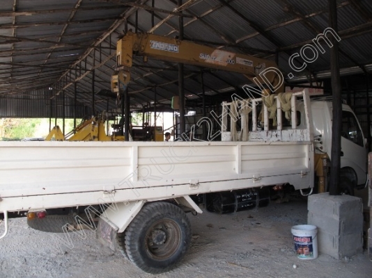 รถบรรทุก 6 ล้อติดเครน ยี่ห้อ HINO 121 แรงม้า