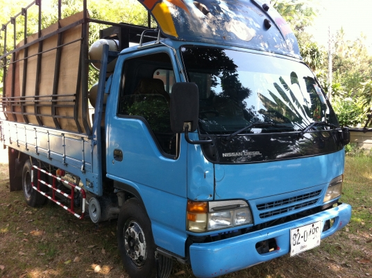 ขาย 6 ล้อ NPR 57L   ยาว. 4.30 ม.สภาพสวย ราคา 320,000