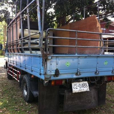 ขาย 6 ล้อ NPR 57L   ยาว. 4.30 ม.สภาพสวย ราคา 320,000