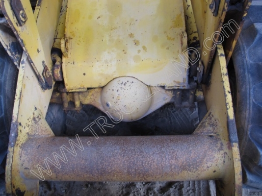 รถตักล้อยาง  ยี่ห้อ KOBELCO  LK300A