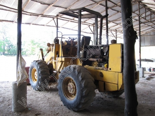 รถตักล้อยาง  ยี่ห้อ KOBELCO  LK300A