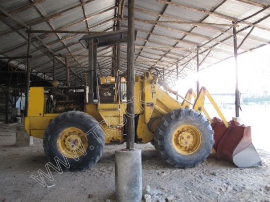 รถตักล้อยาง  ยี่ห้อ KOBELCO  LK300A