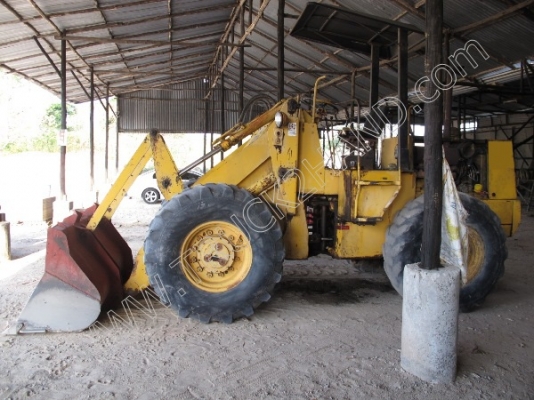 รถตักล้อยาง  ยี่ห้อ KOBELCO  LK300A