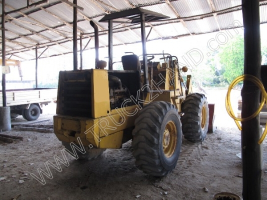 รถตักล้อยาง  ยี่ห้อ KOBELCO  LK300A