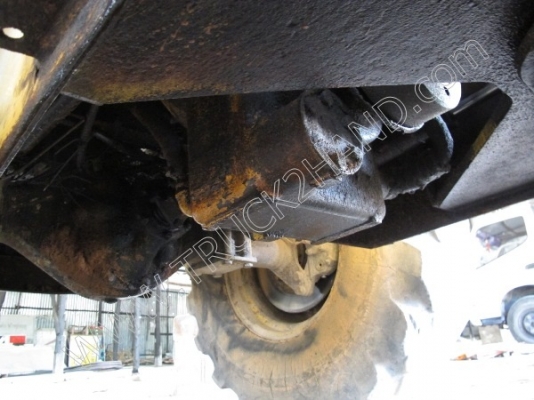 รถตักล้อยาง  ยี่ห้อ KOBELCO  LK300A