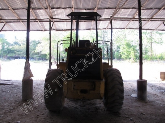 รถตักล้อยาง  ยี่ห้อ KOBELCO  LK300A