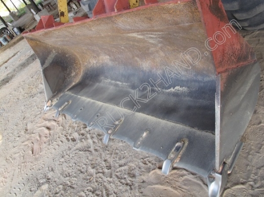 รถตักล้อยาง  ยี่ห้อ KOBELCO  LK300A