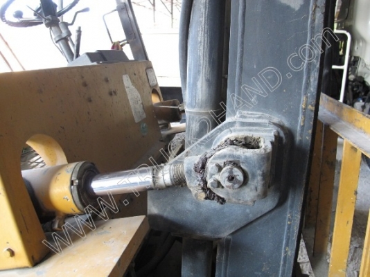 รถฟอร์คลิฟต์ ยี่ห้อ TCM  ยกได้ 3 ตัน