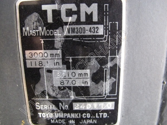 รถฟอร์คลิฟต์ ยี่ห้อ TCM  ยกได้ 3 ตัน