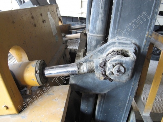 รถฟอร์คลิฟต์ ยี่ห้อ TCM  ยกได้ 3 ตัน