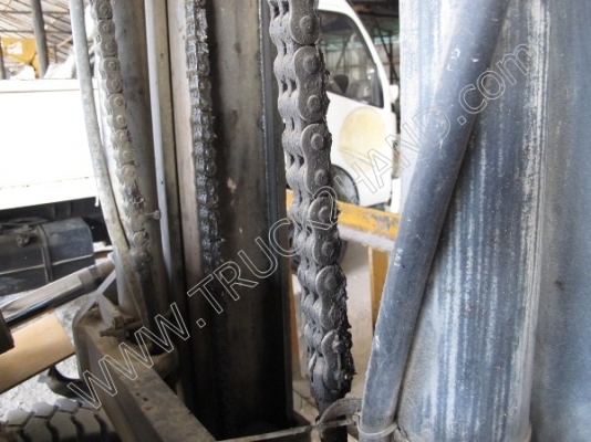 รถฟอร์คลิฟต์ ยี่ห้อ TCM  ยกได้ 3 ตัน