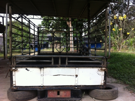 ขาย กระบะคาโก้ 4 ล้อ ยาว 3 ม. กว้าง 1.70 ม.สูง 1.50 ม.พร้อมคอกเหล็ก สวยๆ ถูกๆ ราคา 11,000
